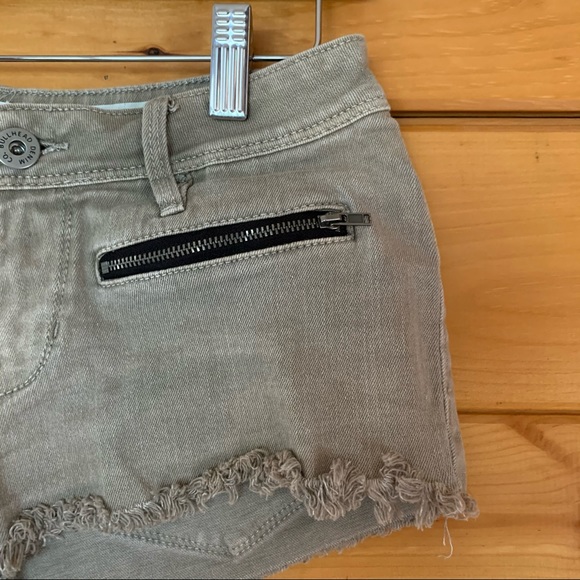 Bullhead Denim Short Shorts Frayed - Picture 2 of 7